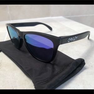 Oakley Frogskin Sunglasses